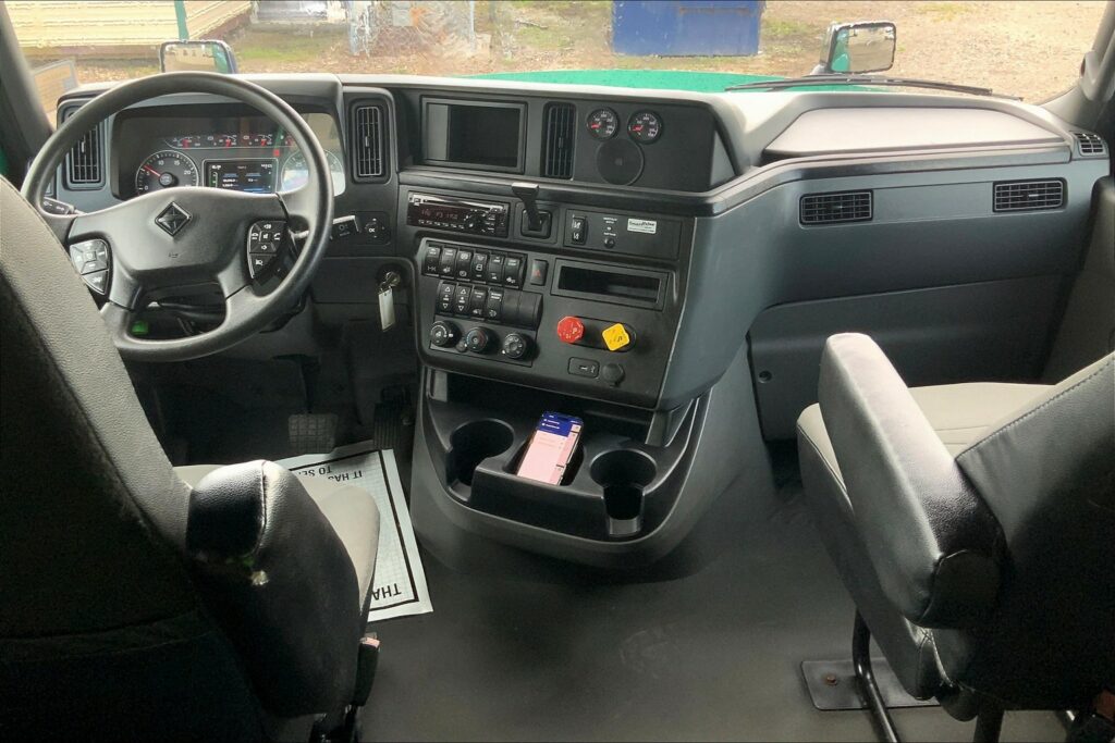 2021 INT LT625 6×4 Sleeper