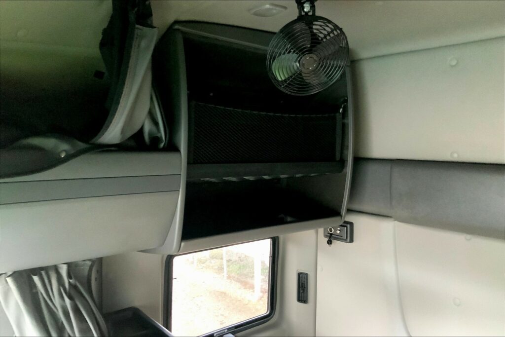 2021 INT LT625 6×4 Sleeper