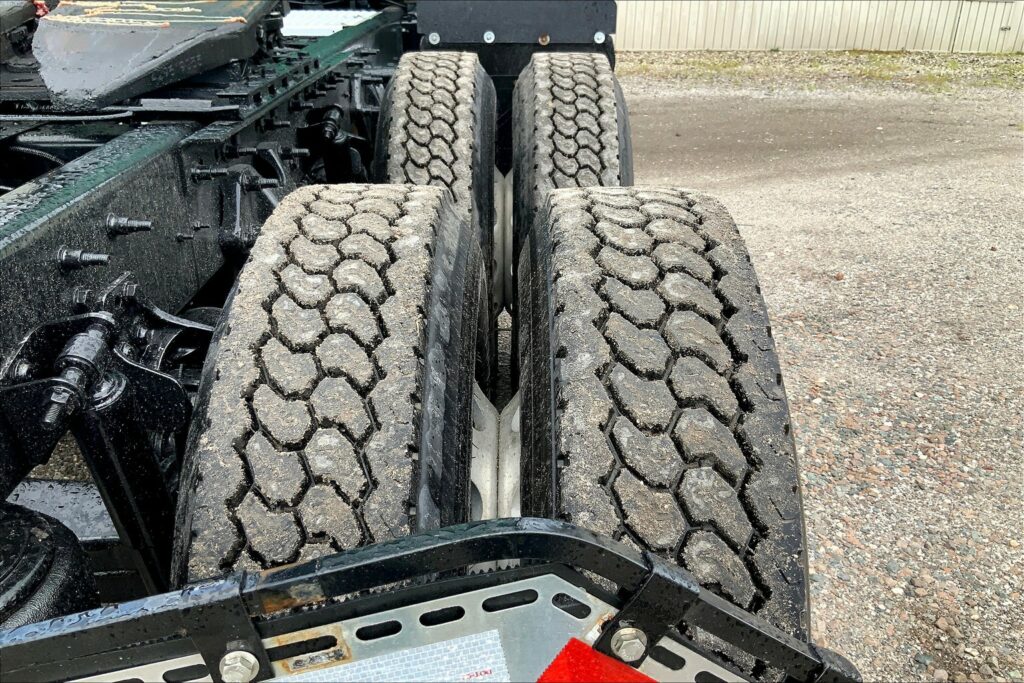 2021 INT LT625 6×4 Sleeper