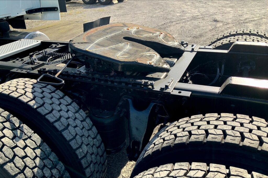 2023 INT LT625 6×4 Sleeper