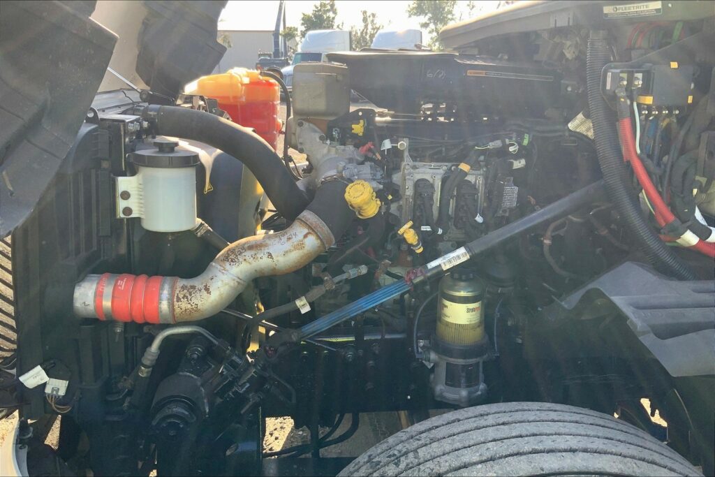 2023 INT LT625 6×4 Sleeper