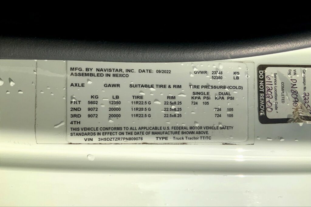 2023 INT LT625 6×4 Sleeper