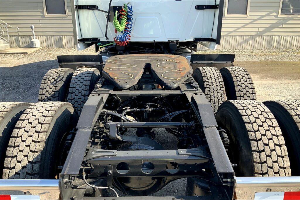 2023 INT LT625 6×4 Sleeper