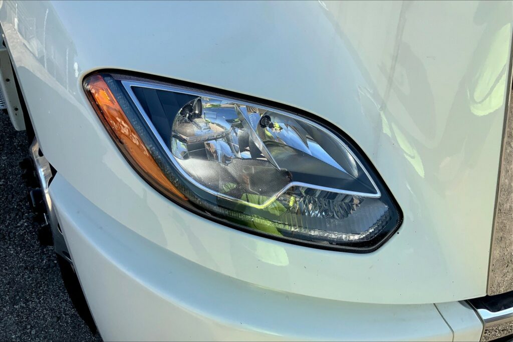 2023 INT LT625 6×4 Sleeper