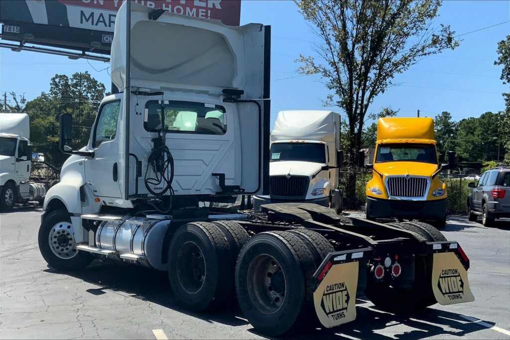 2020 INT LT625 6×4 Day Cab