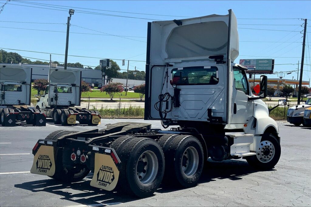 2020 INT LT625 6×4 Day Cab