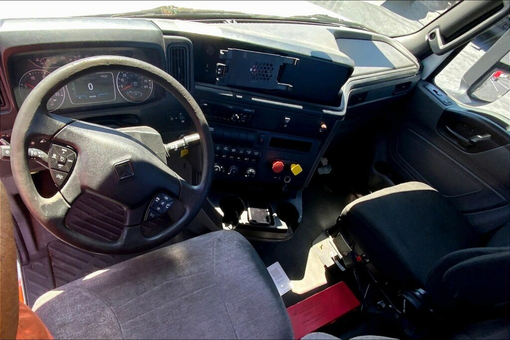 2020 INT LT625 6×4 Day Cab