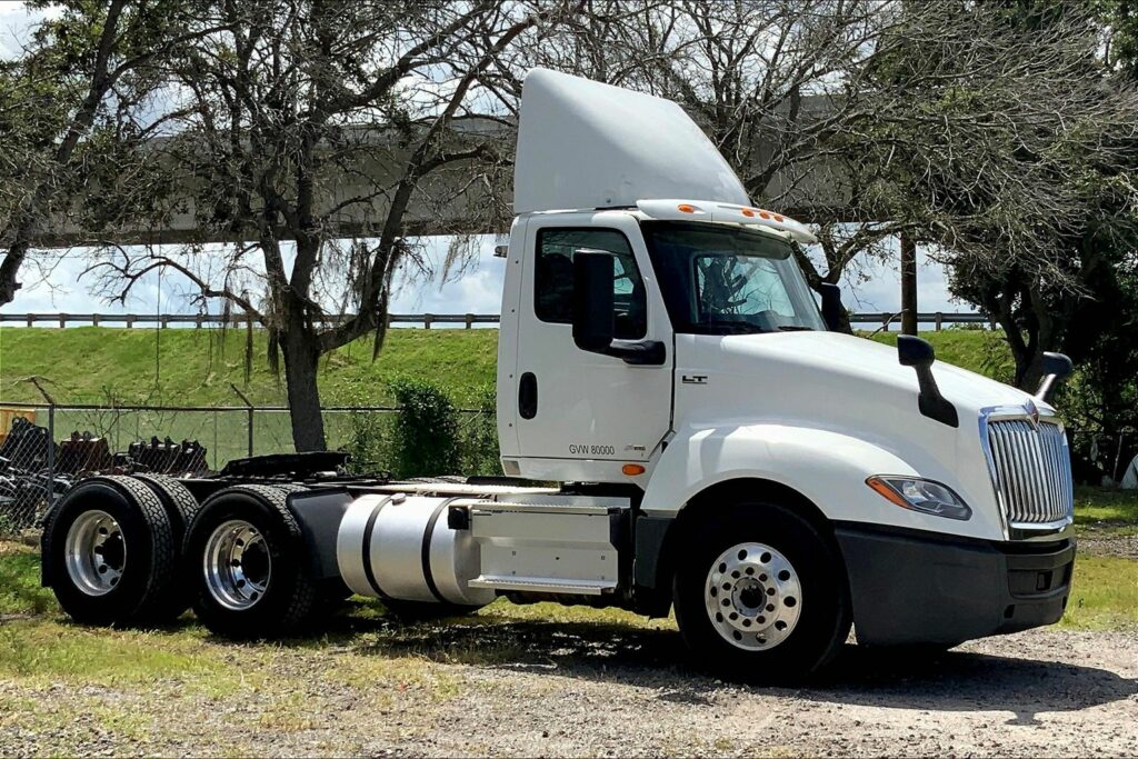 2019 INT LT625 6×4 Day Cab