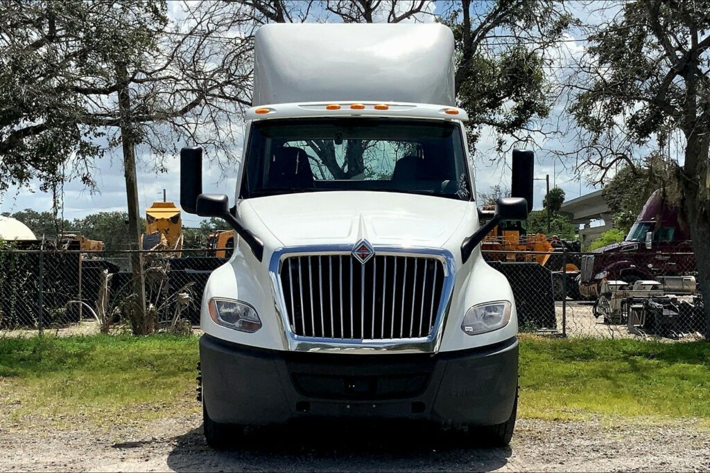 2019 INT LT625 6×4 Day Cab
