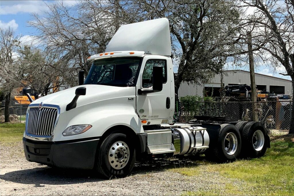 2019 INT LT625 6×4 Day Cab