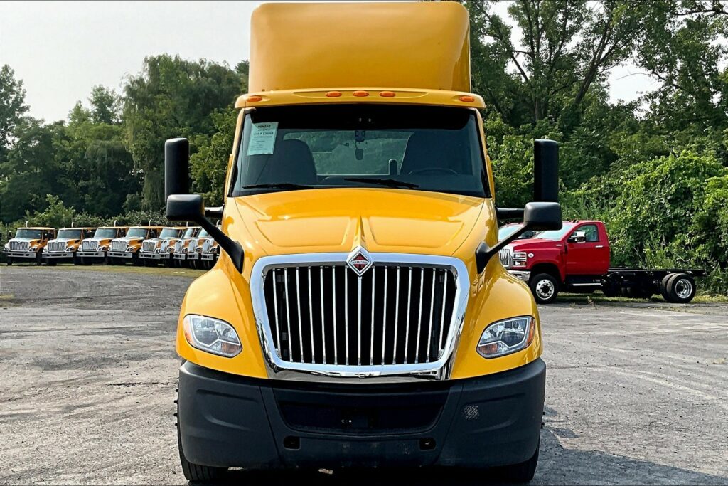2019 INT LT625 6×4 Day Cab