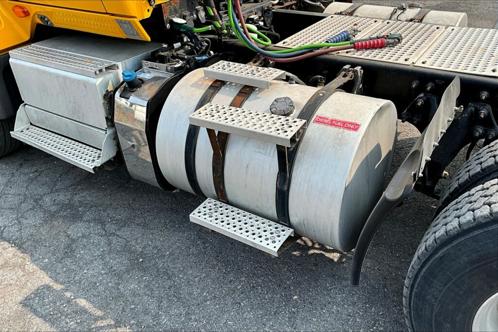 2019 INT LT625 6×4 Day Cab