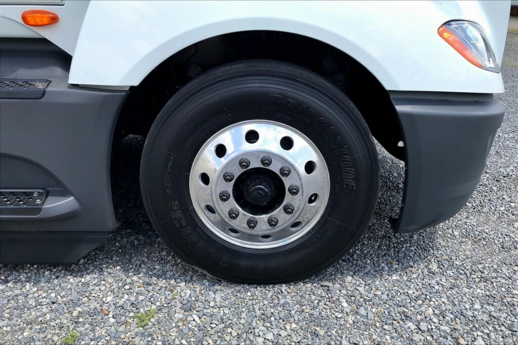 2023 INT LT625 6×4 Sleeper