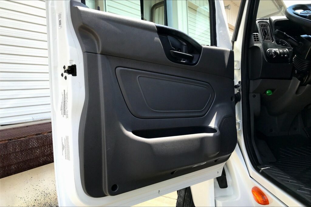 2023 INT LT625 6×4 Sleeper