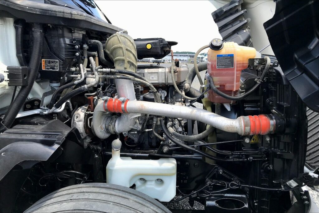 2023 INT LT625 6×4 Sleeper