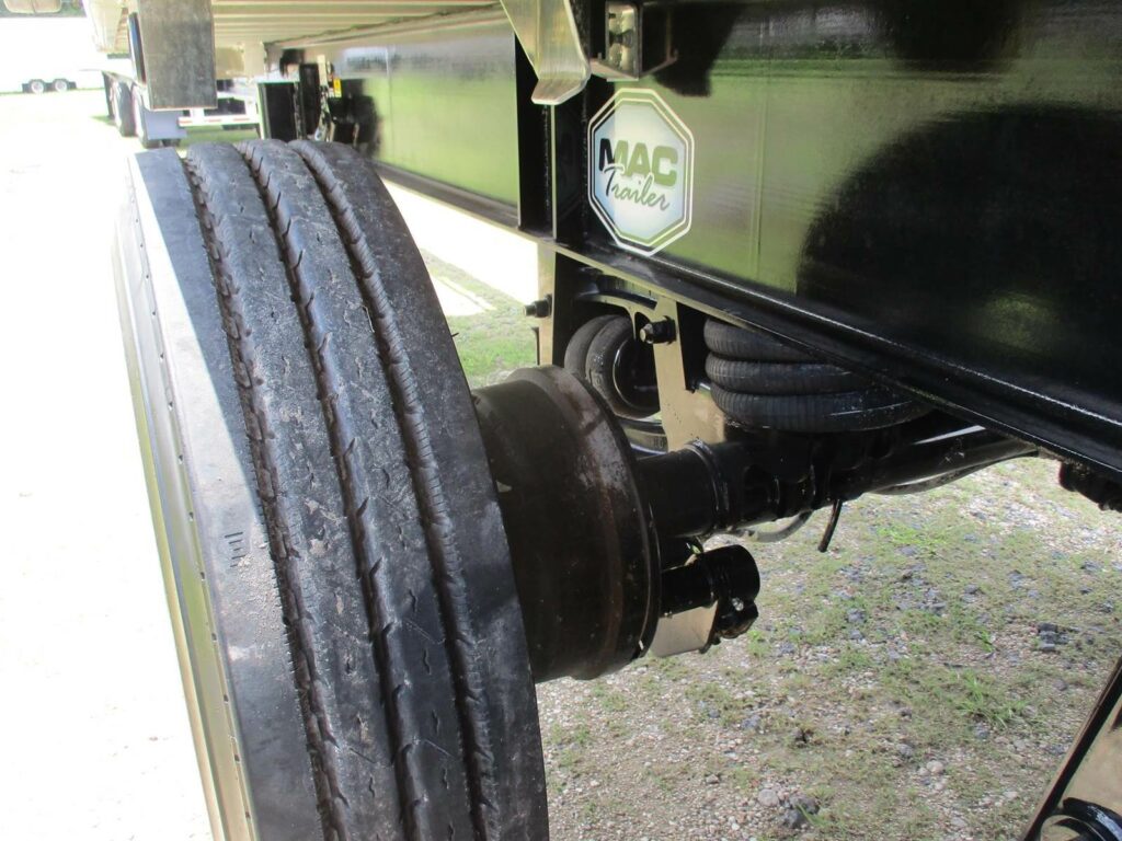 2025 MAC Trailer 30ft