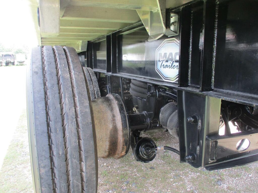 2025 MAC Trailer 30ft