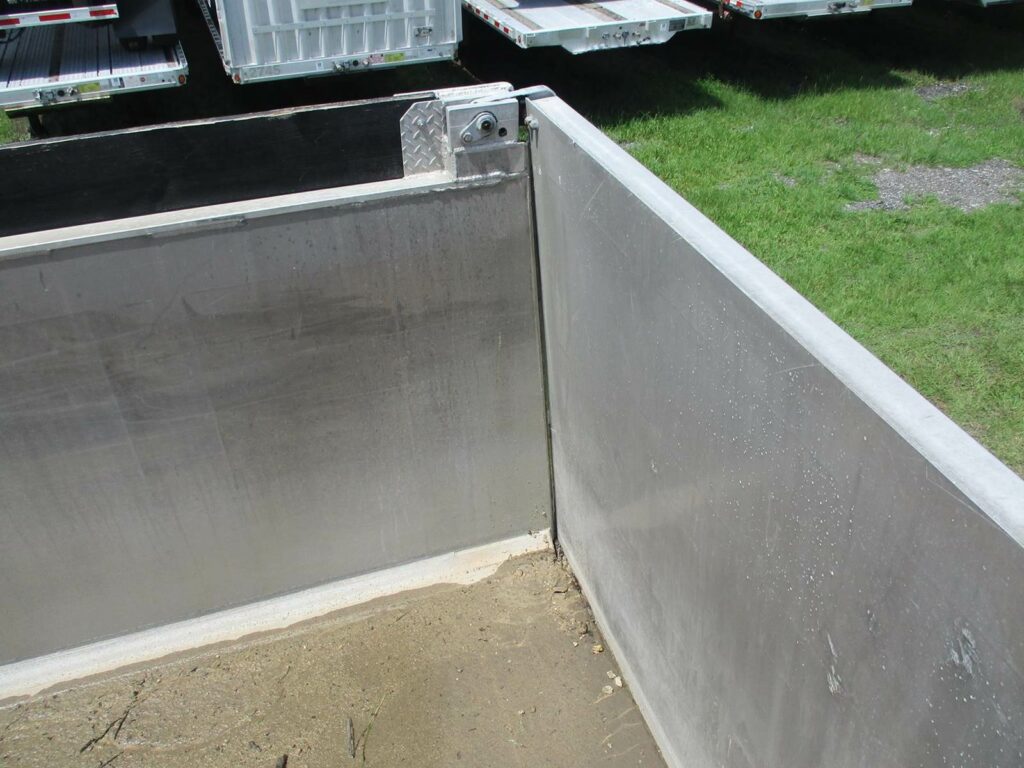 2025 MAC Trailer 30ft