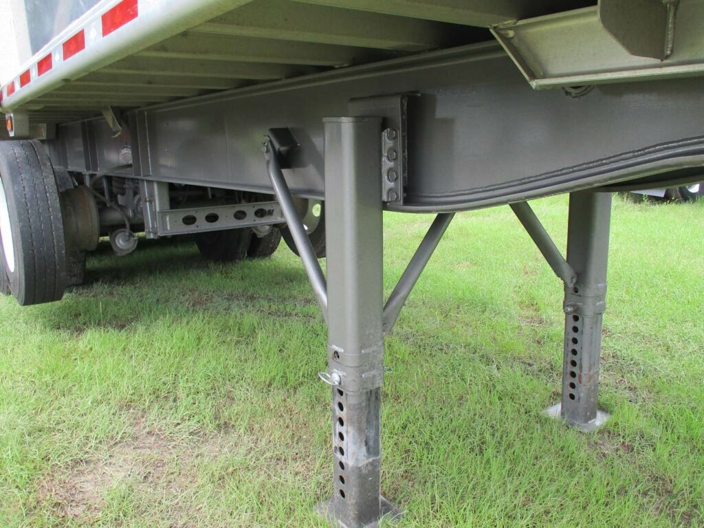 2024 Trailstar 30 FT FRAMED TRI-AXLE END DUMP