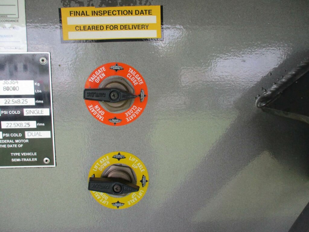 2024 Trailstar 30 FT FRAMED TRI-AXLE END DUMP