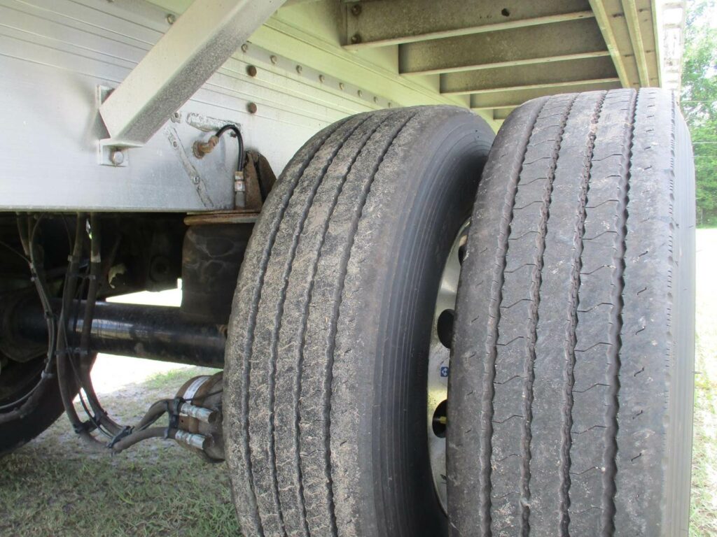 2014 Reitnouer 48X102 BIG BUBBA SPREAD AXLE ALUMINUM