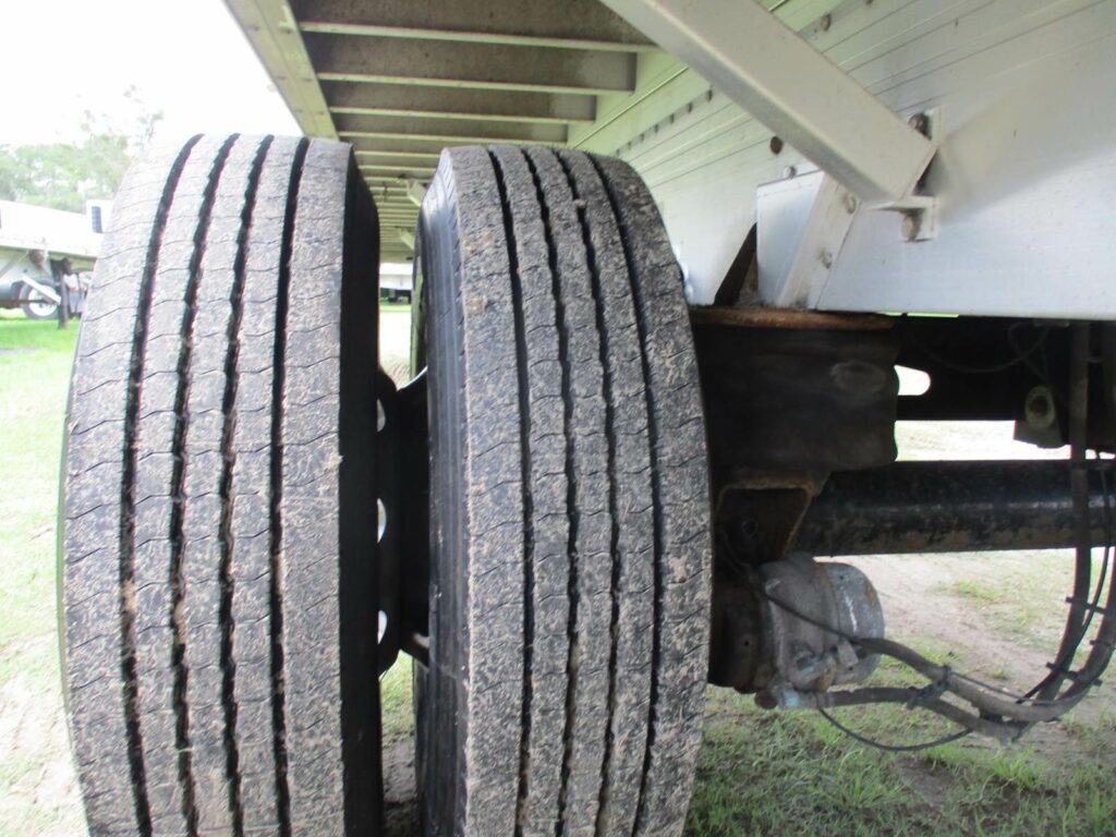 2014 Reitnouer 48X102 BIG BUBBA SPREAD AXLE ALUMINUM FLATBED