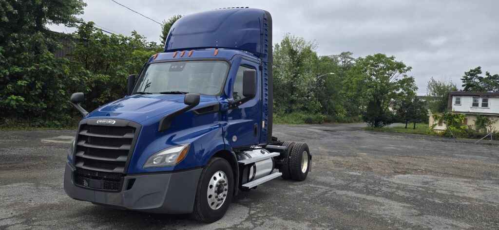 2021 Freightliner SAC