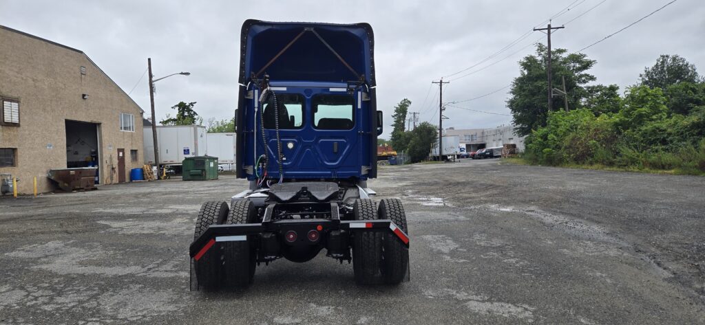 2021 Freightliner SAC