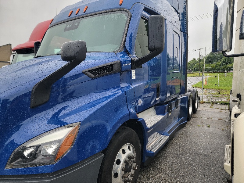 2021 Freightliner Sleeper