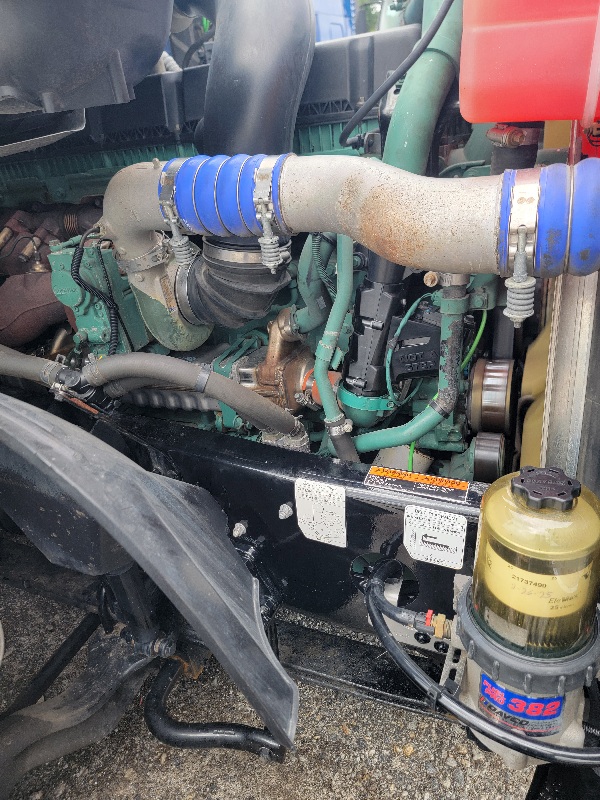 2021 Volvo DB Sleeper