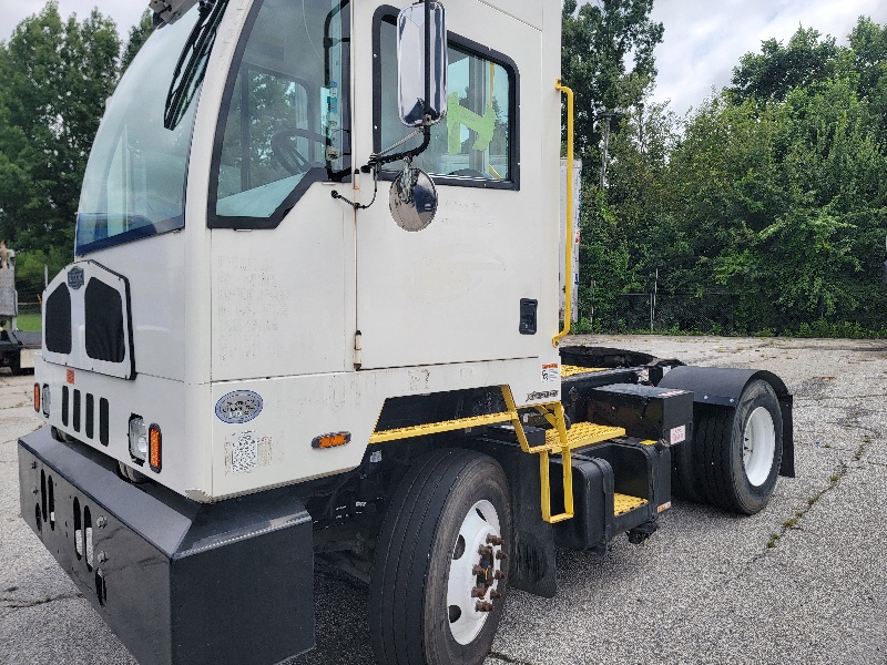 2019 Autocar Yard Horse