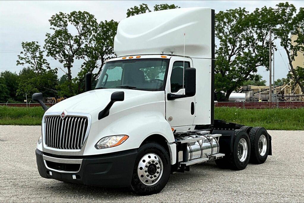 2020 CUM LT625 6×4 Day Cab