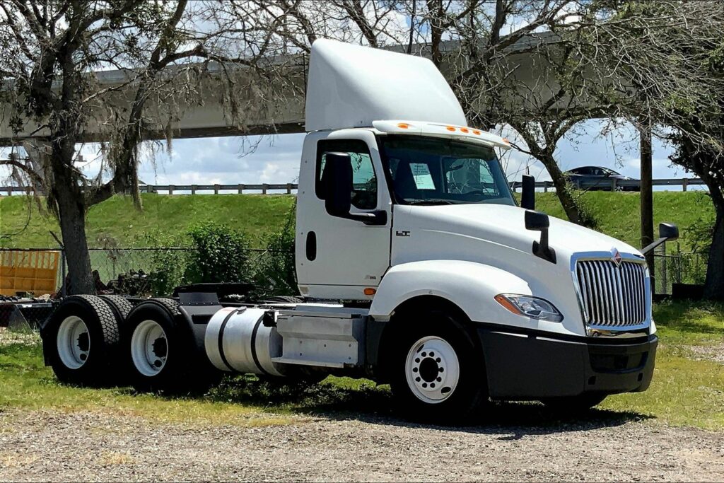 2019 INT LT625 6×4 Day Cab