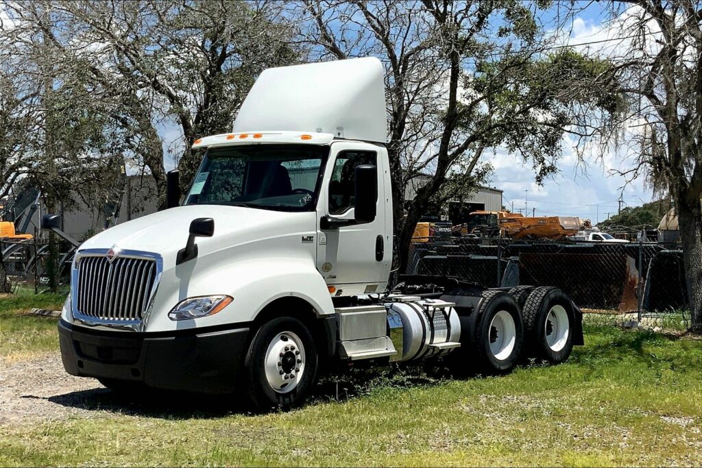 2019 INT LT625 6×4 Day Cab