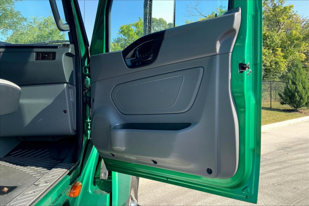 2020 INT LT625 6×4 Day Cab