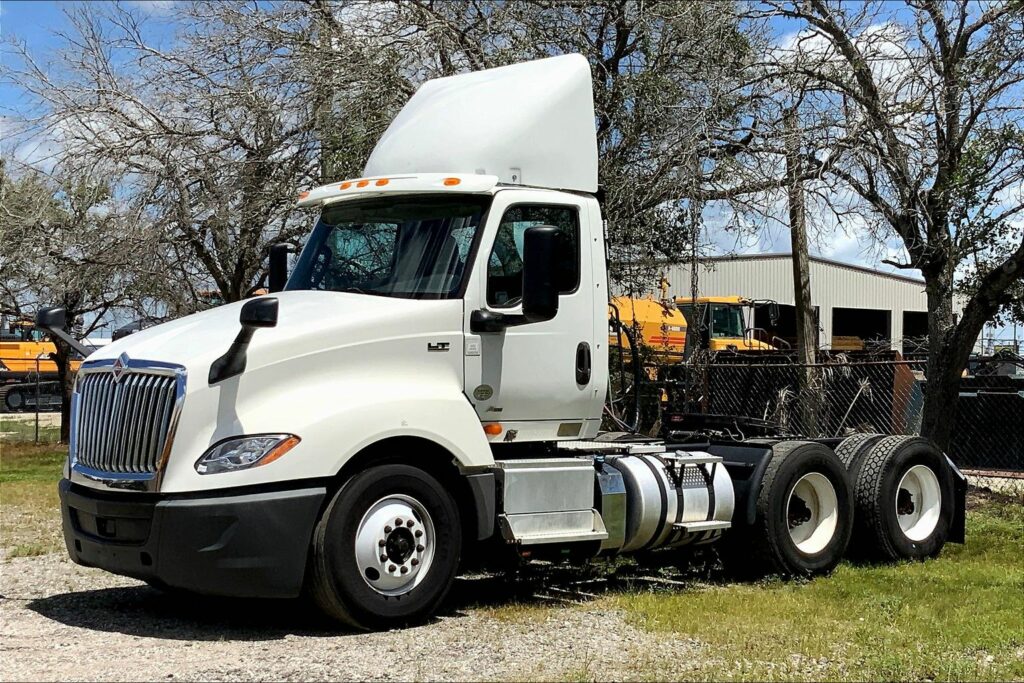 2019 INT LT625 6×4 Day Cab