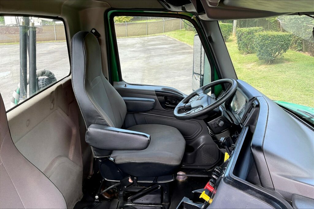 2020 INT LT625 6×4 Day Cab