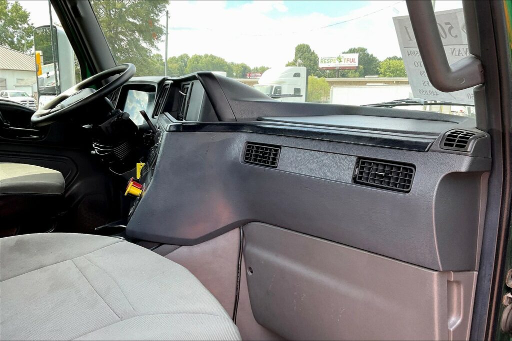 2020 INT LT625 6×4 Day Cab