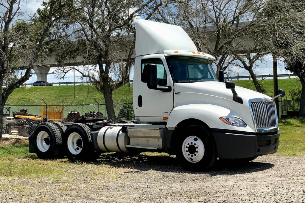 2019 INT LT625 6×4 Day Cab
