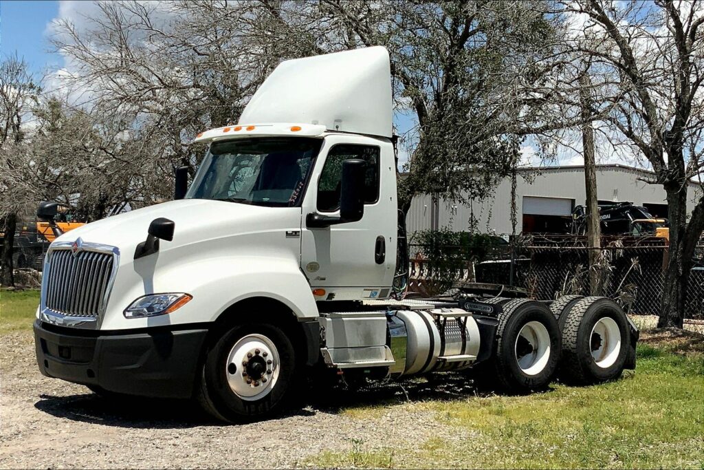 2019 INT LT625 6×4 Day Cab