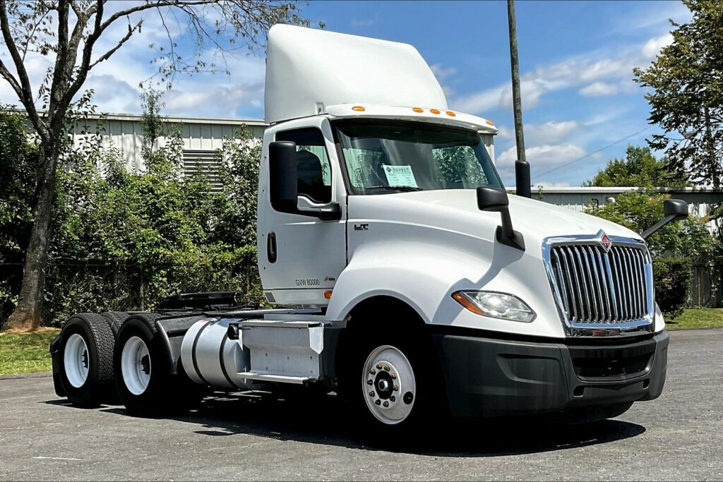 2019 INT LT625 6×4 Day Cab