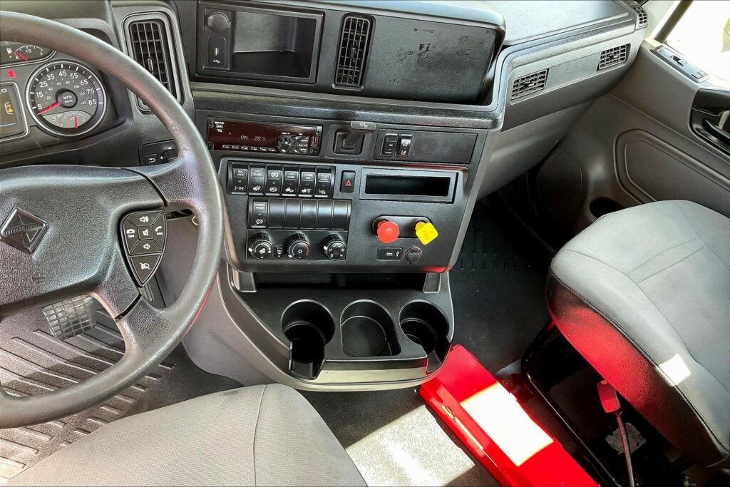 2019 INT LT625 6×4 Day Cab