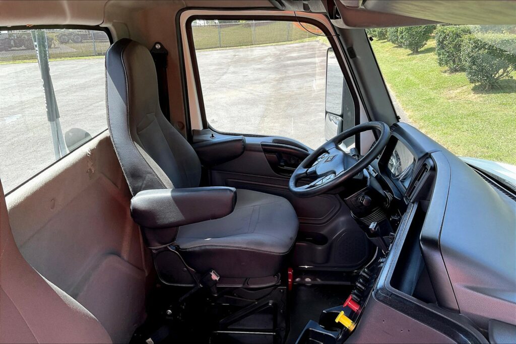 2019 INT LT625 6×4 Day Cab