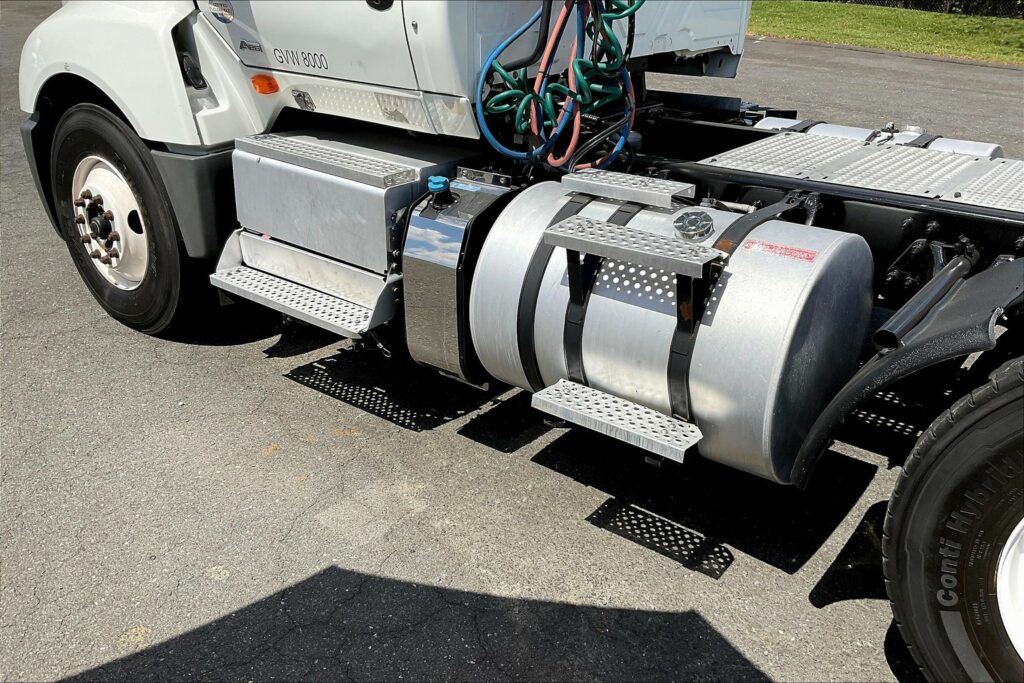 2019 INT LT625 6×4 Day Cab