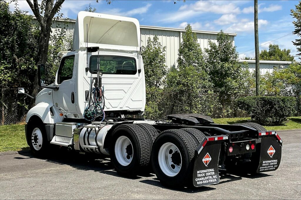 2019 INT LT625 6×4 Day Cab