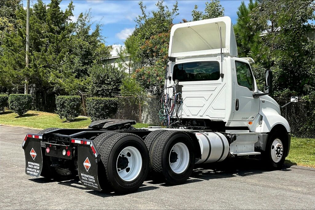 2019 INT LT625 6×4 Day Cab