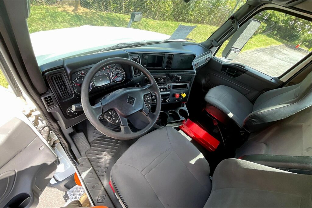 2019 INT LT625 6×4 Day Cab