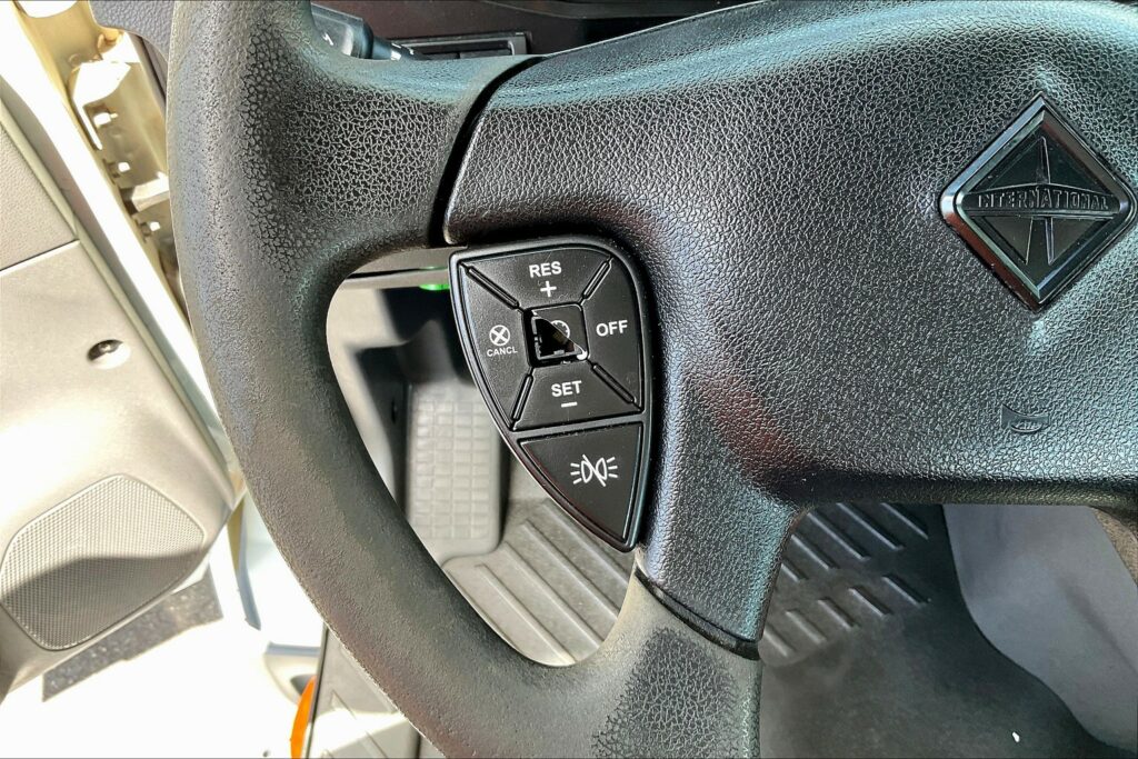 2019 INT LT625 6×4 Day Cab