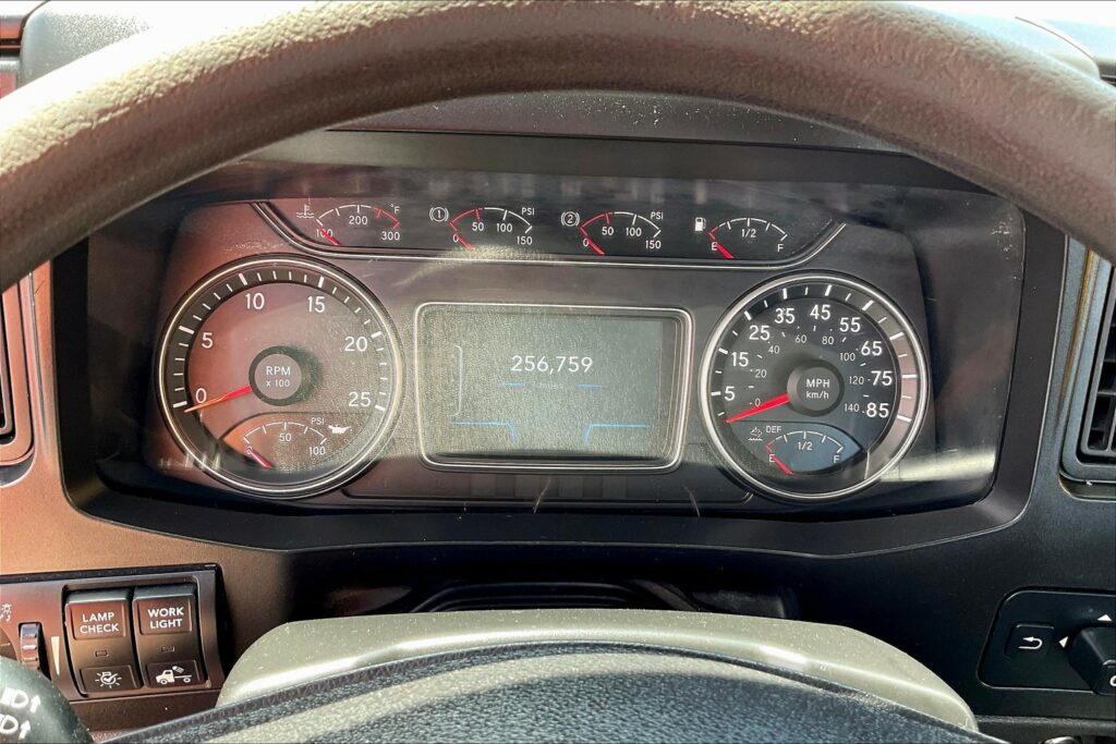 2019 INT LT625 6×4 Day Cab