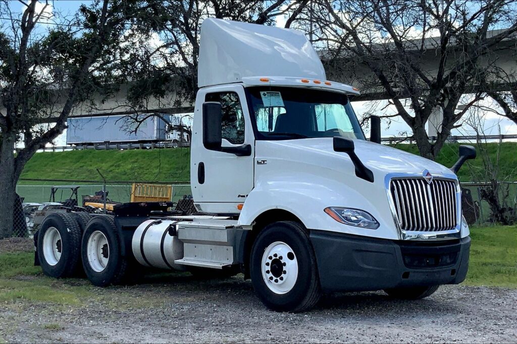 2019 INT LT625 6×4 Day Cab